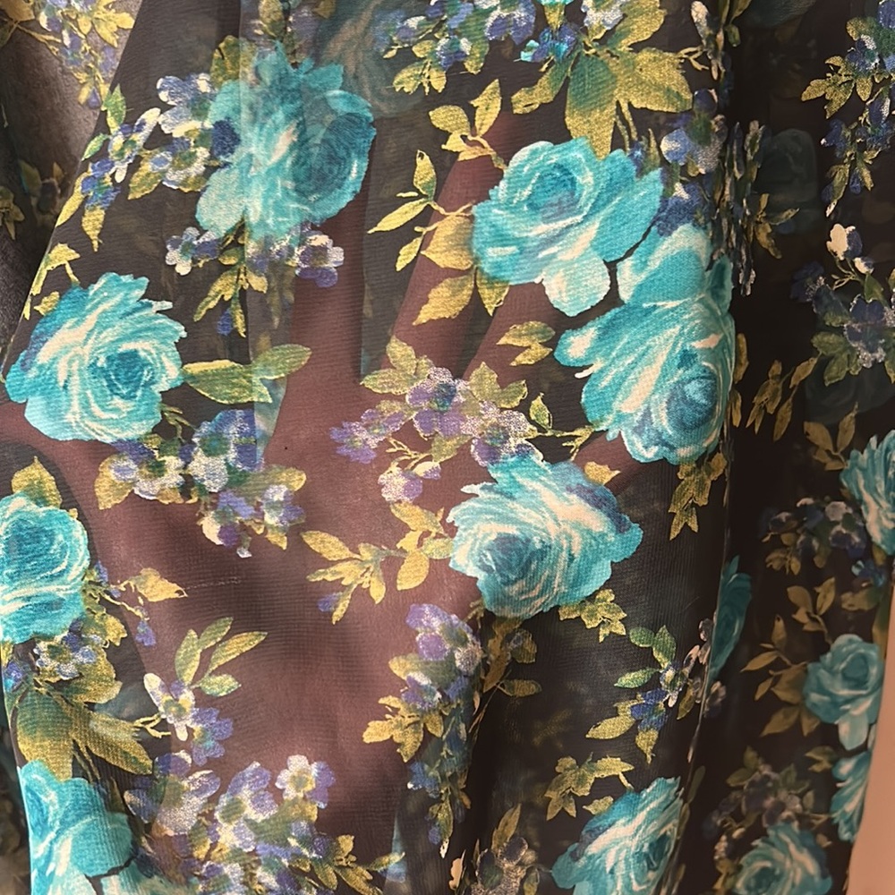 Black and Blue Floral Sheer Kimono - Picture 2 of 7